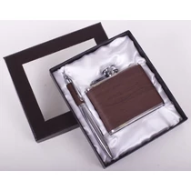 Flaska fekete díszdobozban, golyóstollal, barna Flaska fekete díszdobozban, golyóstollal, barna